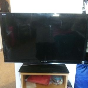 Sony pravia 32inch touch screen television